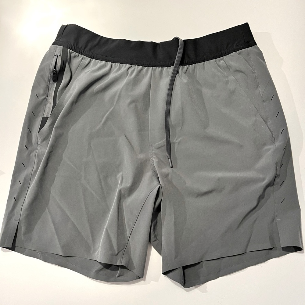 Ten thousand 7in liner less shorts Medium.